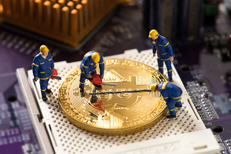 Miners reap windfall as Bitcoin transaction fees exceed 1,200 BTC after halving event